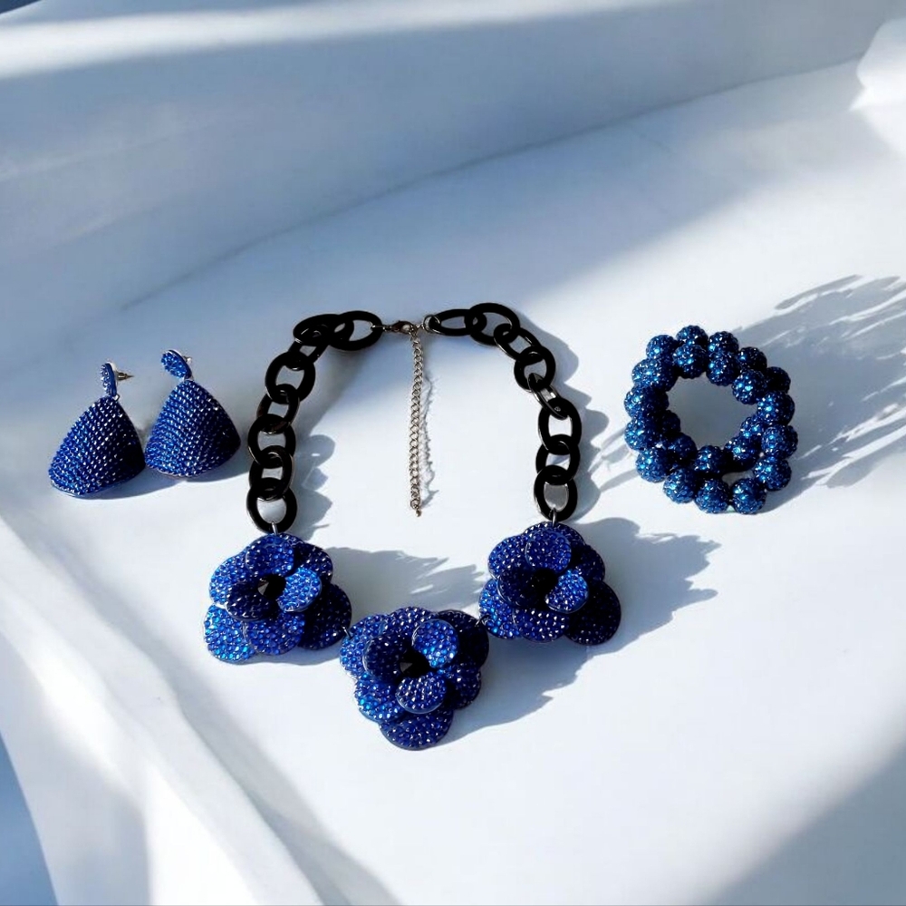 Vtg. Elegant Statement Royal Blue Sapphire Set